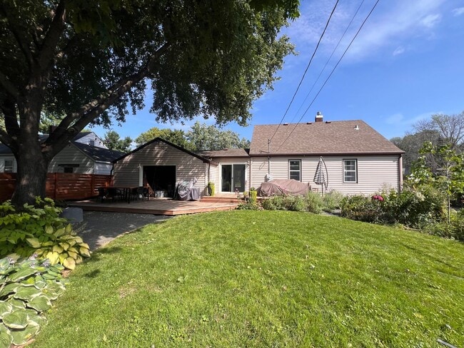 Building Photo - Roseville Home for Rent