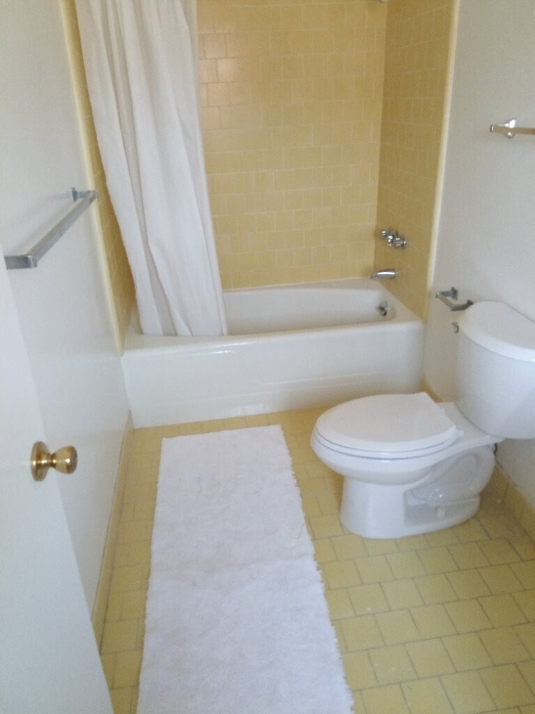 studio bath - 737 N Avon St