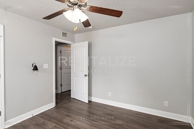 Building Photo - Charming 2 Bedroom/2 Bathroom Condo in Dap...