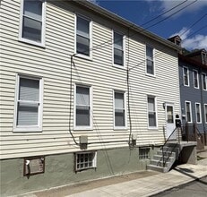 Building Photo - 1406 Firth St