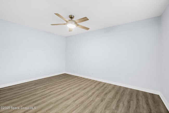 Building Photo - 8753 Live Oak Ct