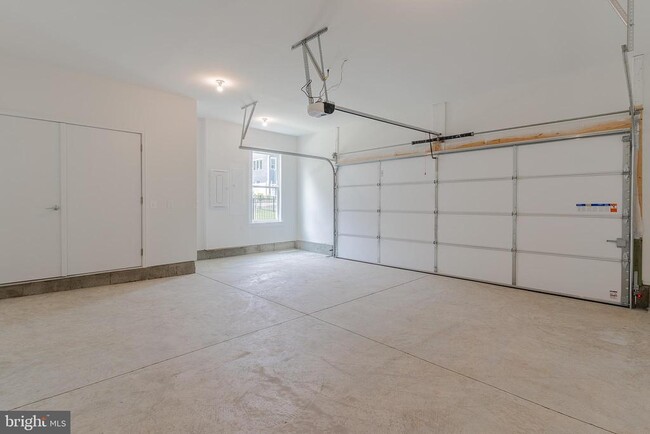 Building Photo - 42601 Houdini Rst Ter