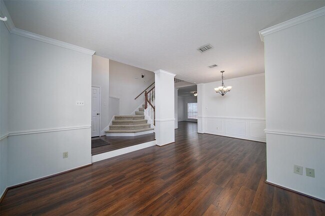 Building Photo - 427 Birch Hill Dr