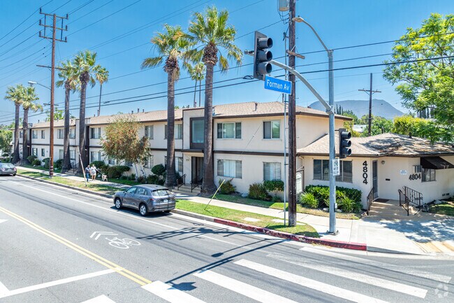 Building Photo - Toluca Apartments