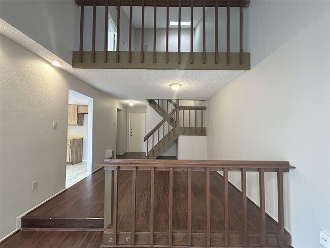 Building Photo - 13611 Garden Grove Ct