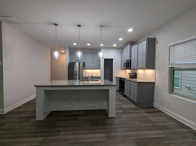 Building Photo - 529 Omnia Ridge Way