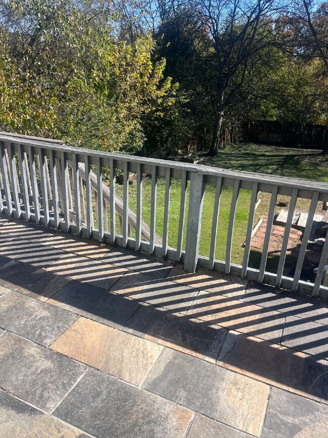 Building Photo - Charming 1-Bedroom Retreat in Vibrant Nashville – Cozy 720 Sq Ft Haven with Garage Access!