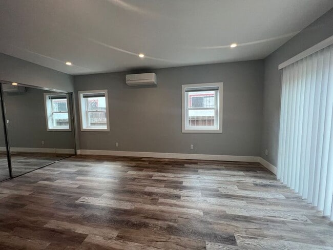 Building Photo - 3226 Fernside Blvd
