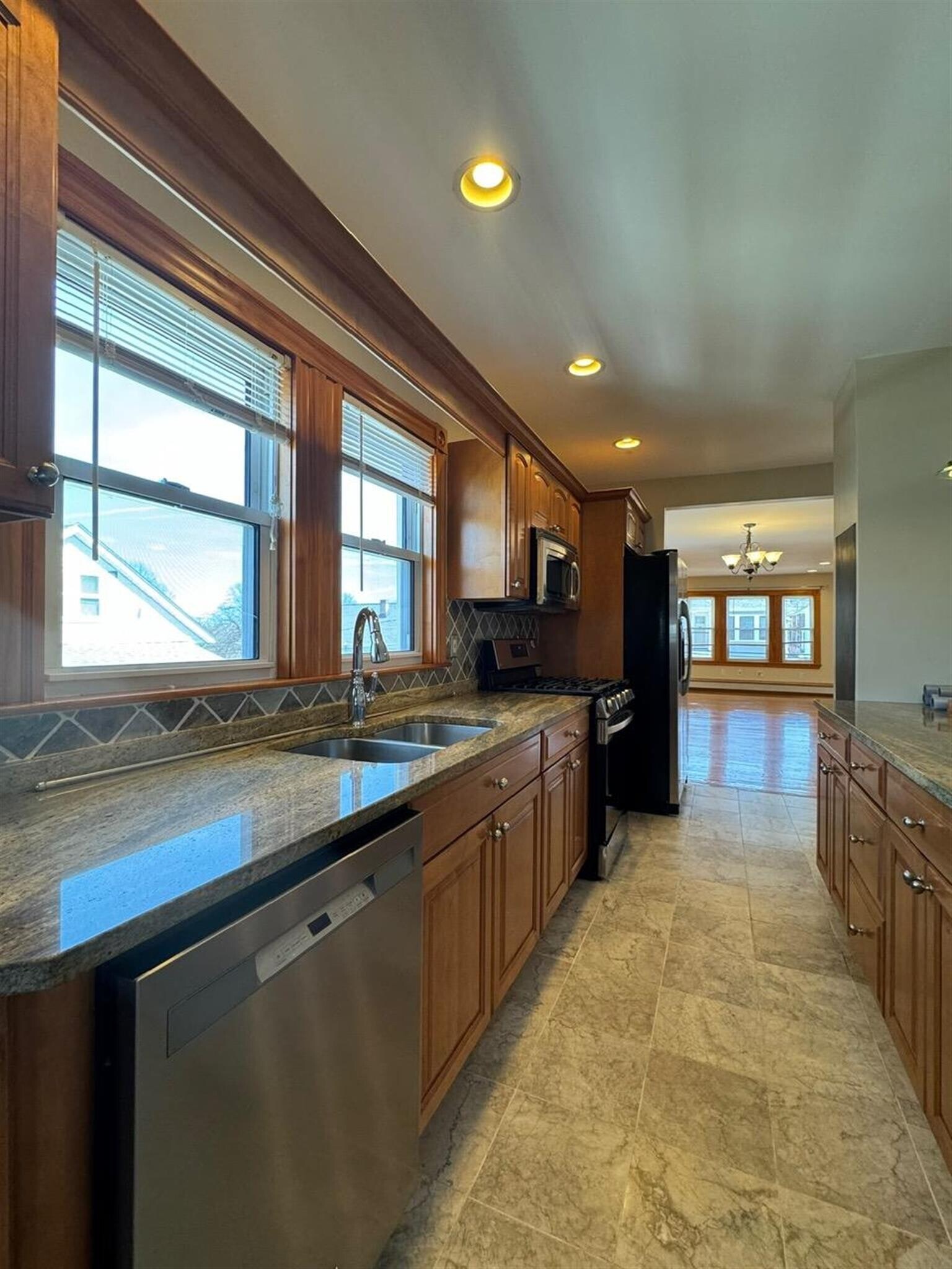 Building Photo - 14 Melville Rd