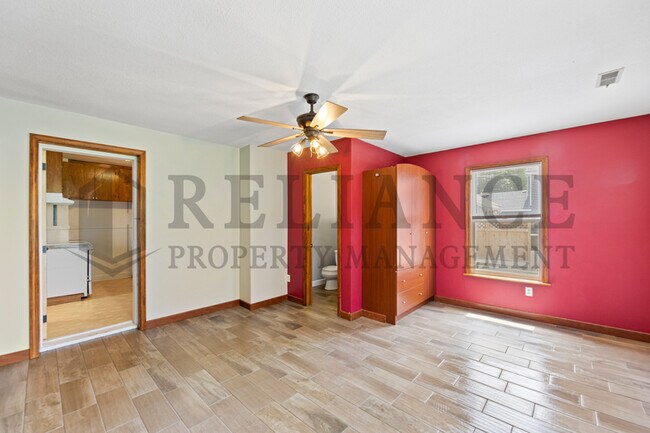 Building Photo - 737 S Lorraine Ave