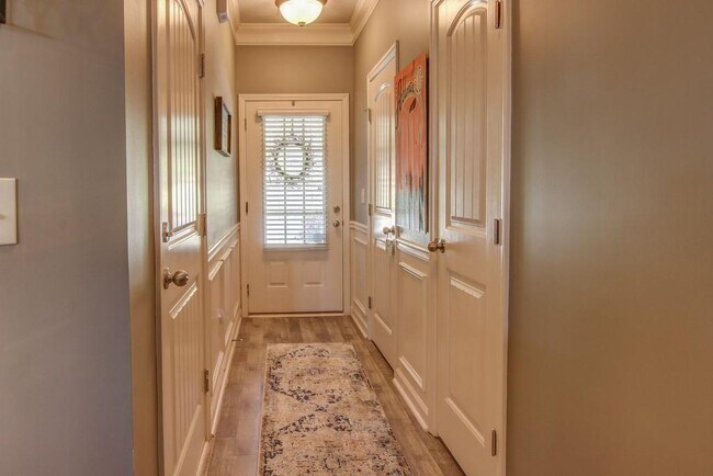 Building Photo - 282 Turtle Creek Dr