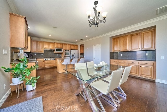 Building Photo - 8808 Gentle Wind Dr