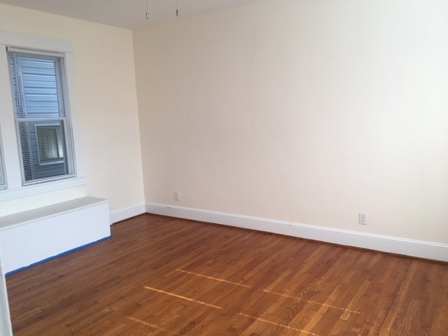 Main Bedroom - 413 Highland Ave SW