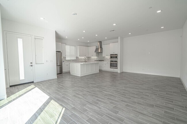 Building Photo - COMING SOON! 3-Bedroom Home with Solar Panels & Smart Home Features in Valencia!