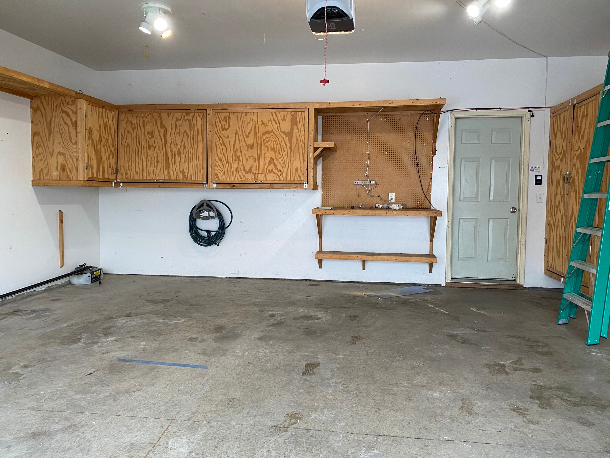 2 car garage - 14299 Banyan Ln