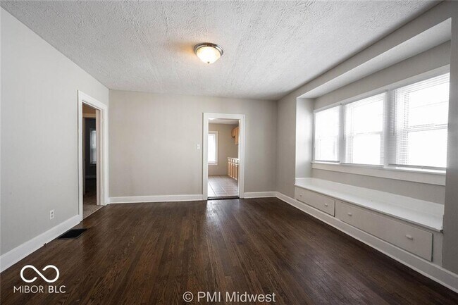 Building Photo - 1529 E Ohio St