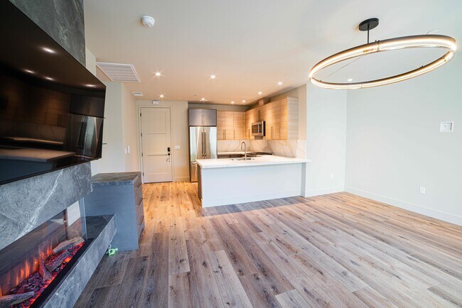 Building Photo - Rhine House Lofts