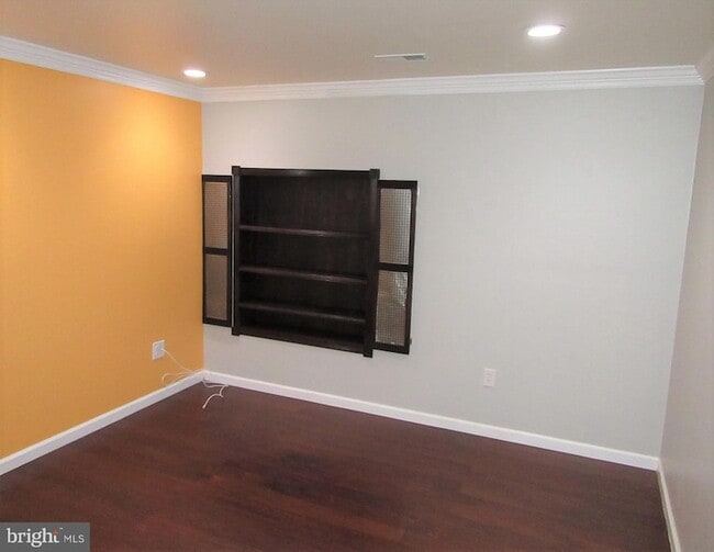 Building Photo - 1305 Madison Ln