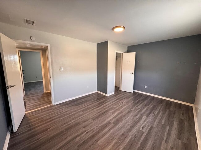 Building Photo - 1050 FM970