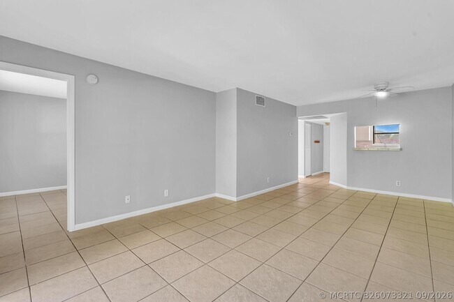 Building Photo - 21904 Lake Forest Cir