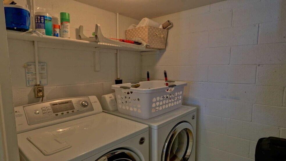 Building Photo - 2216 Gulf Blvd