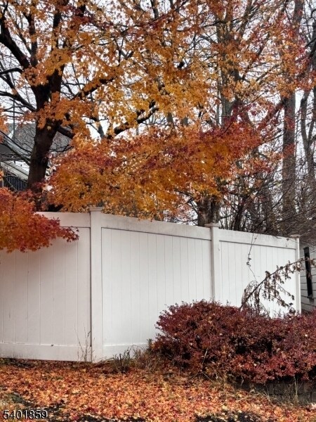 Building Photo - 61 Luddington Rd