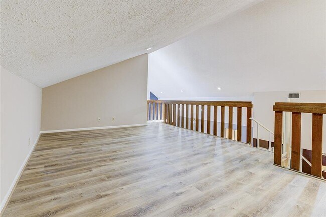 Building Photo - 1710 Bodart Ct