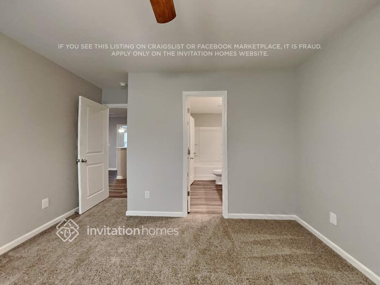 Building Photo - 129 Gray Willow St