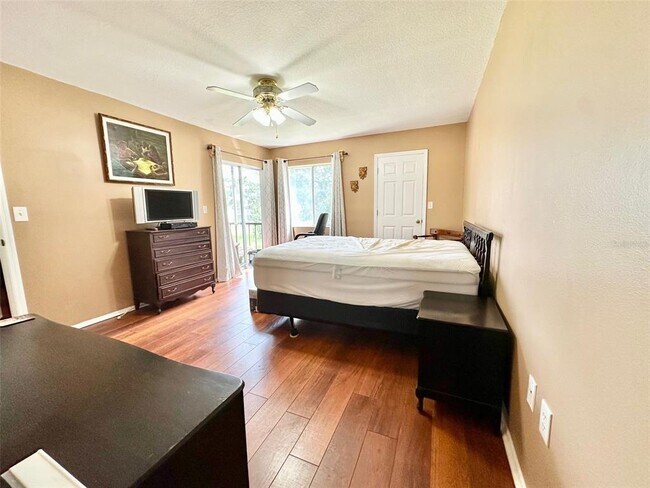 Building Photo - 208 Cypress Ct