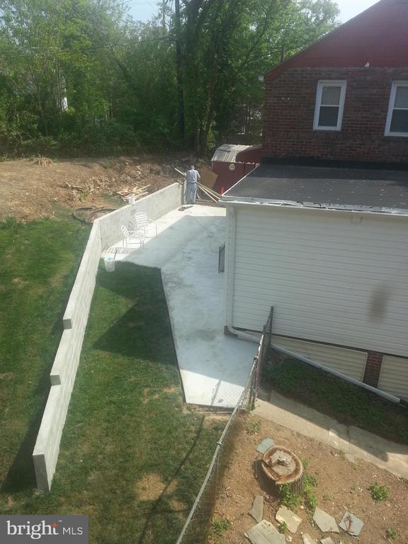 Building Photo - 2303 Cheverly Ave