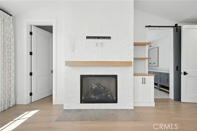 Building Photo - 391 La Perle Pl