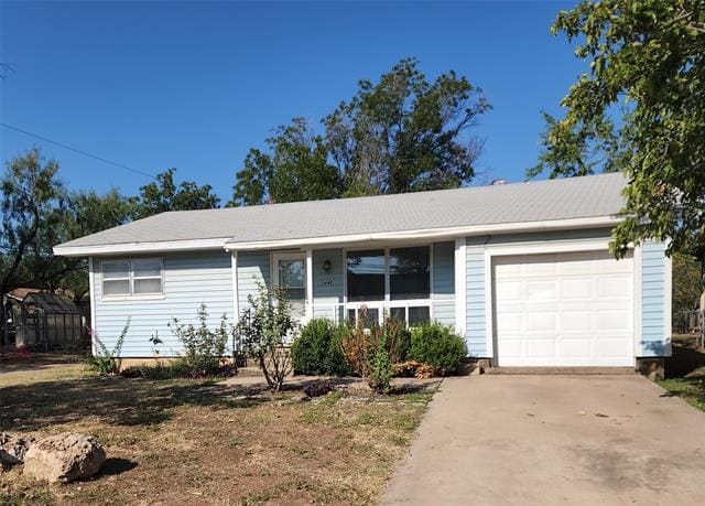 Primary Photo - 2440 Ross Ave