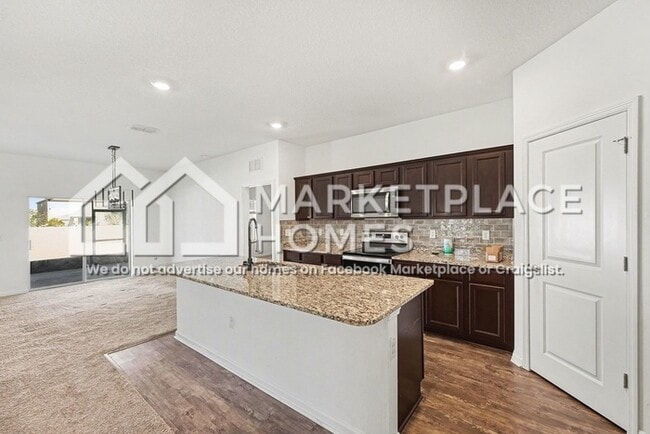 Building Photo - 1305 Anchor Bend Dr