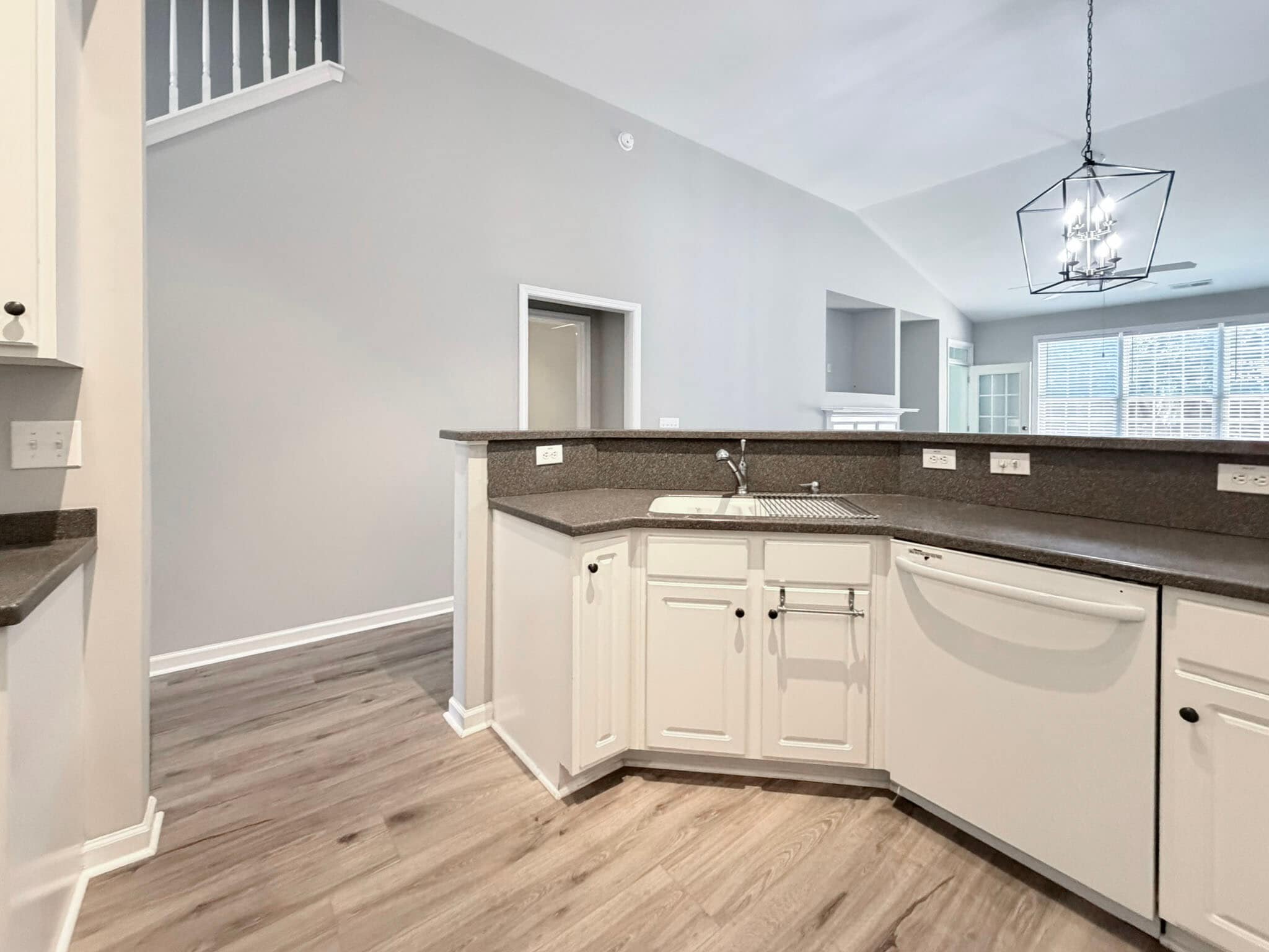 Building Photo - 10483 Dapping Dr