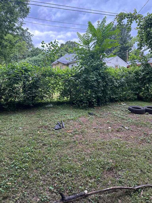 Building Photo - 769 Hilton St