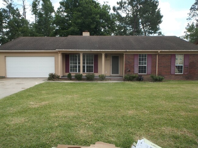 Building Photo - 2224 Pin Oak Cir