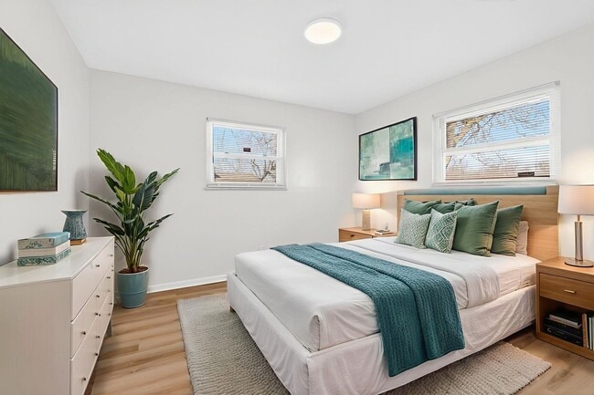 Building Photo - Fully Updated 4 Bedroom Home Available Now!