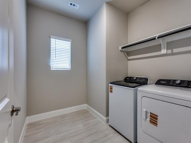 Building Photo - 600 Midnight Oak Dr