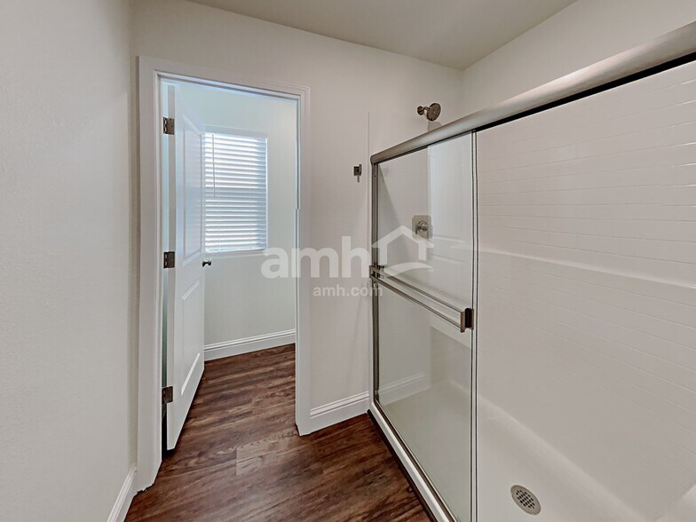 Building Photo - 9653 N Avenida Lucena