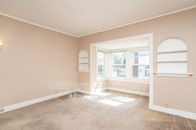 Building Photo - 1104 Huffman Ave