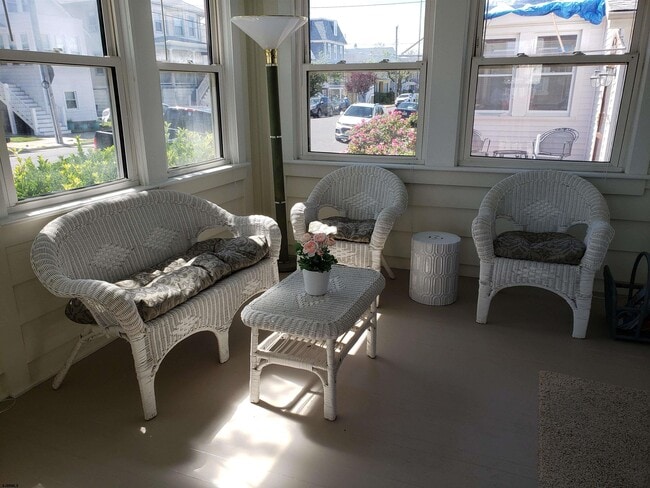 Building Photo - 103 N Rosborough Ave