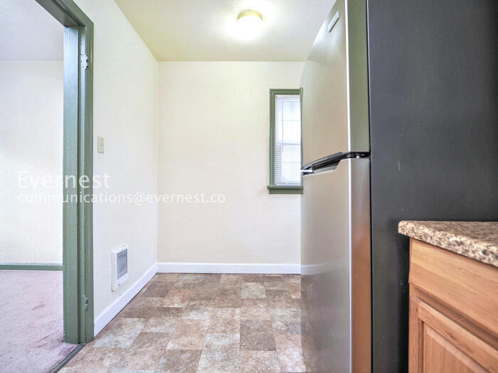 Building Photo - 509 3rd St SW