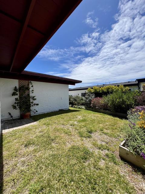 Building Photo - 730 W Solana Cir