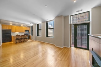 Building Photo - 208 Washington