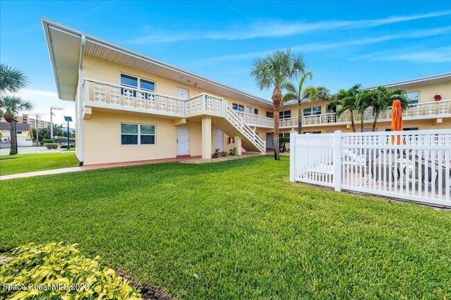 Building Photo - 7801 Ridgewood Ave