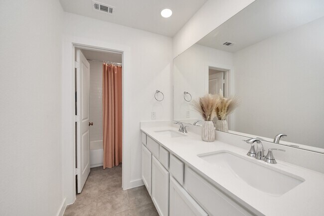 Building Photo - 4135 KINSEY ST