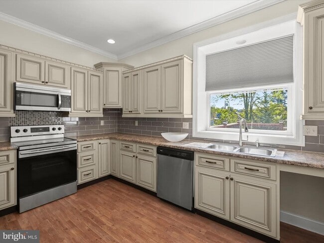 Building Photo - 13 N Allegany St