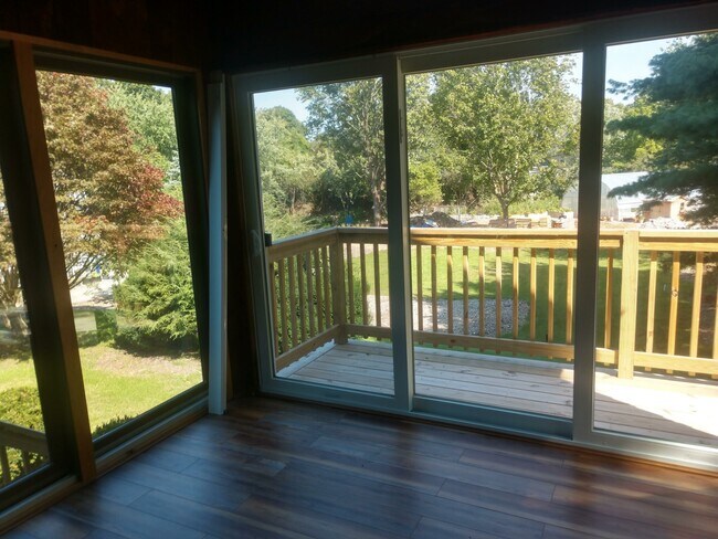 Building Photo - 19 Norton St