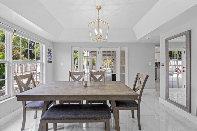 Building Photo - 8351 SW 39th Ct