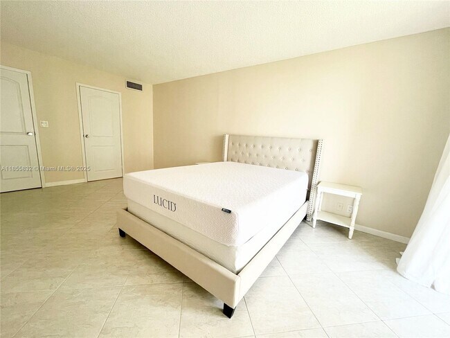 Building Photo - 2000 Atlantic Shores Blvd